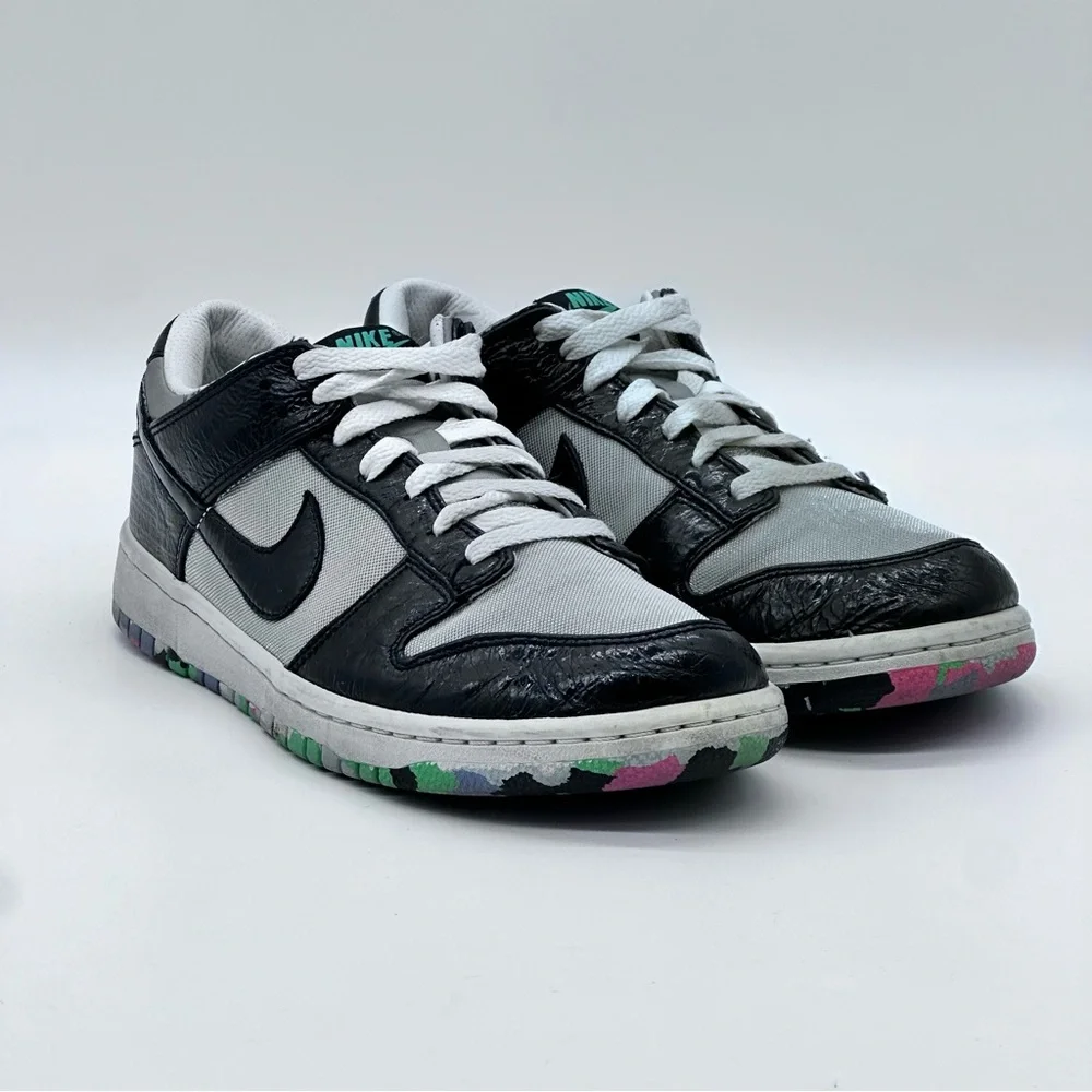 Nike Dunk Low Sneakers. Size 9.5 - Picture 7 of 9